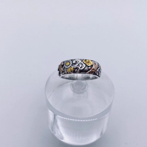 Mio Queena Retro Dragonfly Carved Ring - Thin