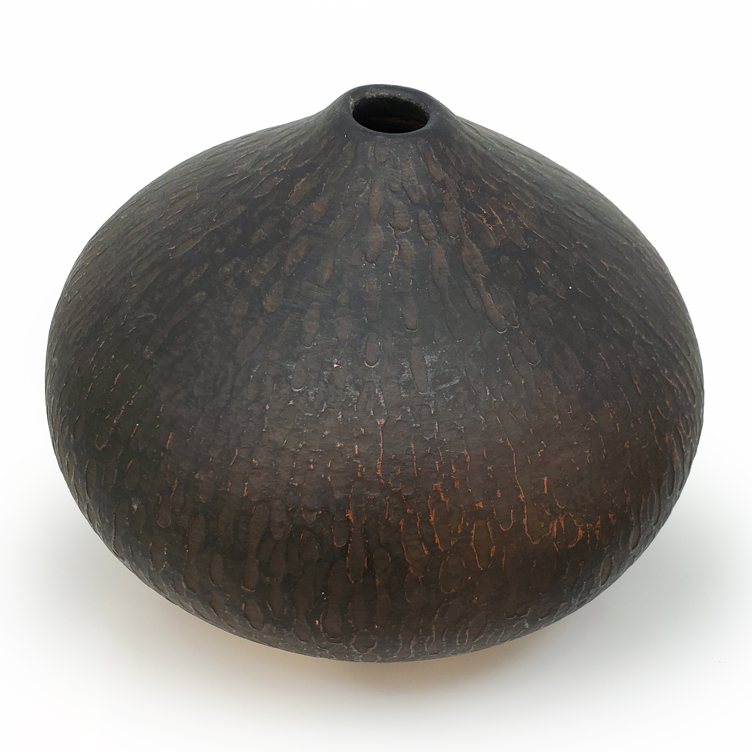 black-terra-cotta-vase-large.jpg
