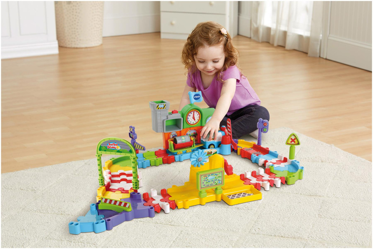 VTECH TOOT-TOOT DRIVERS TRAIN SET