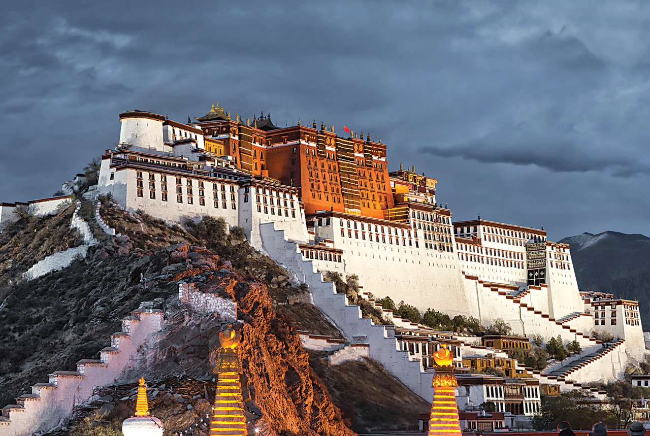 THE POTALA PALACE, LHASA, CHINA 1000 PCS