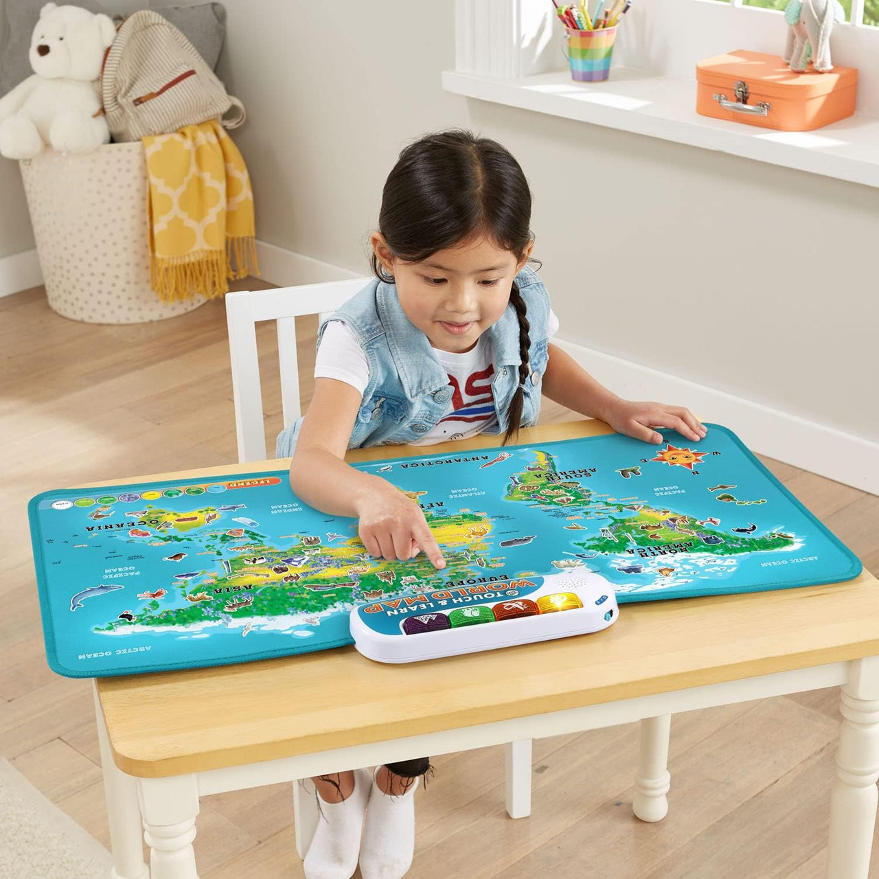 TOUCH & LEARN WORLD MAP