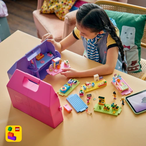 CREATIVE DOLLHOUSE SUITCASE