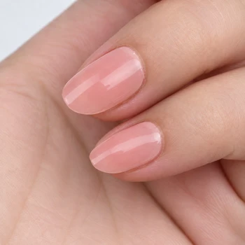BP011 short oval press-on nail lifestyle detail