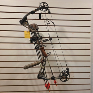 USED - Mathews Switchback RH, 60-70#, 29" Draw, Loaded