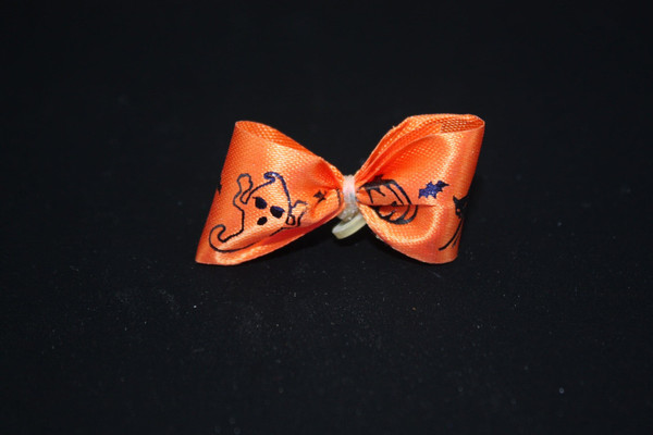 Halloween Bowties Medium - 50 CT
