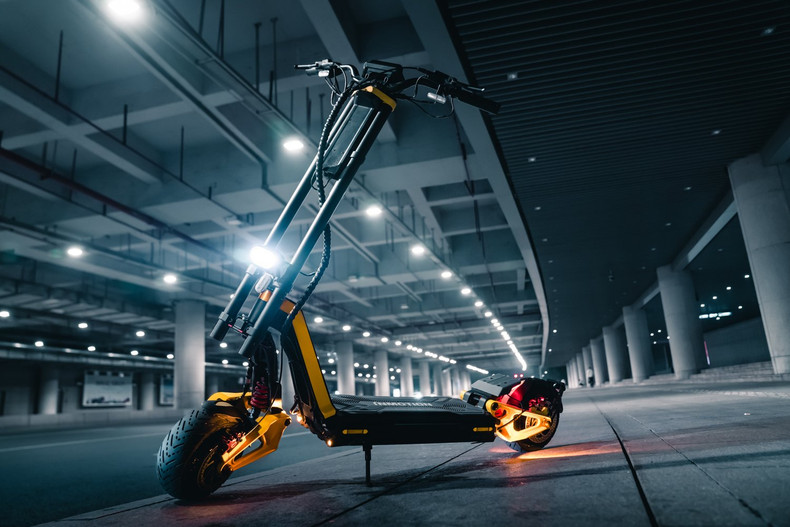 InMotion RS High Performance Scooter