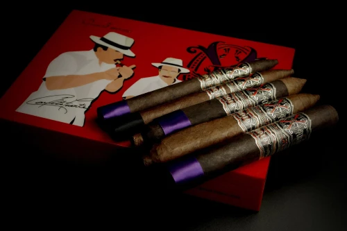 Fuente Fuente Opus5 Sampler & Humidor (2025 release) (RED)