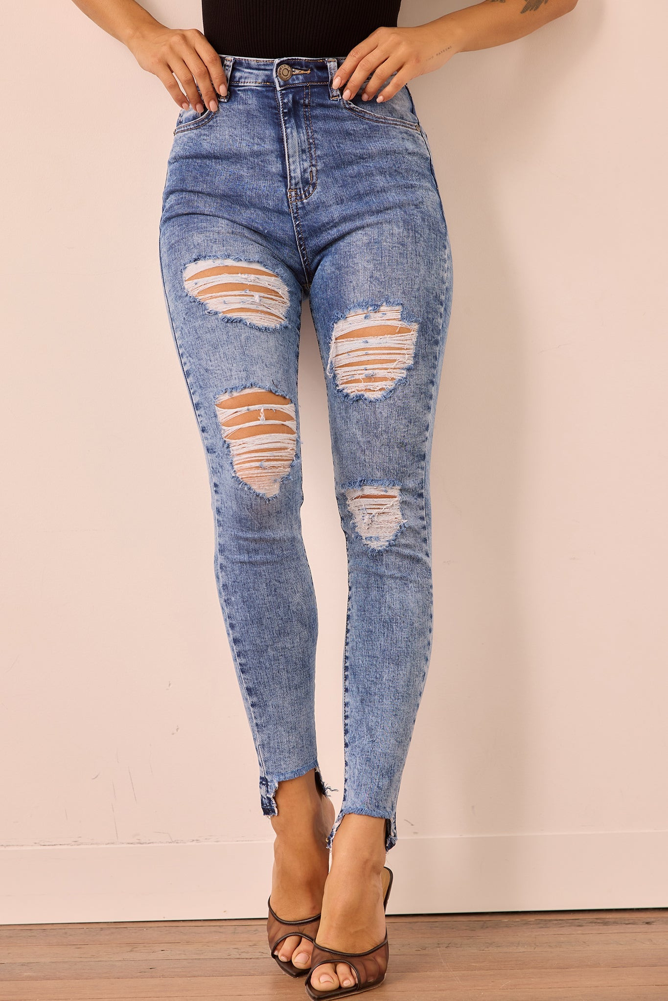 Easy Does It Crop Jeans - Washed Blue