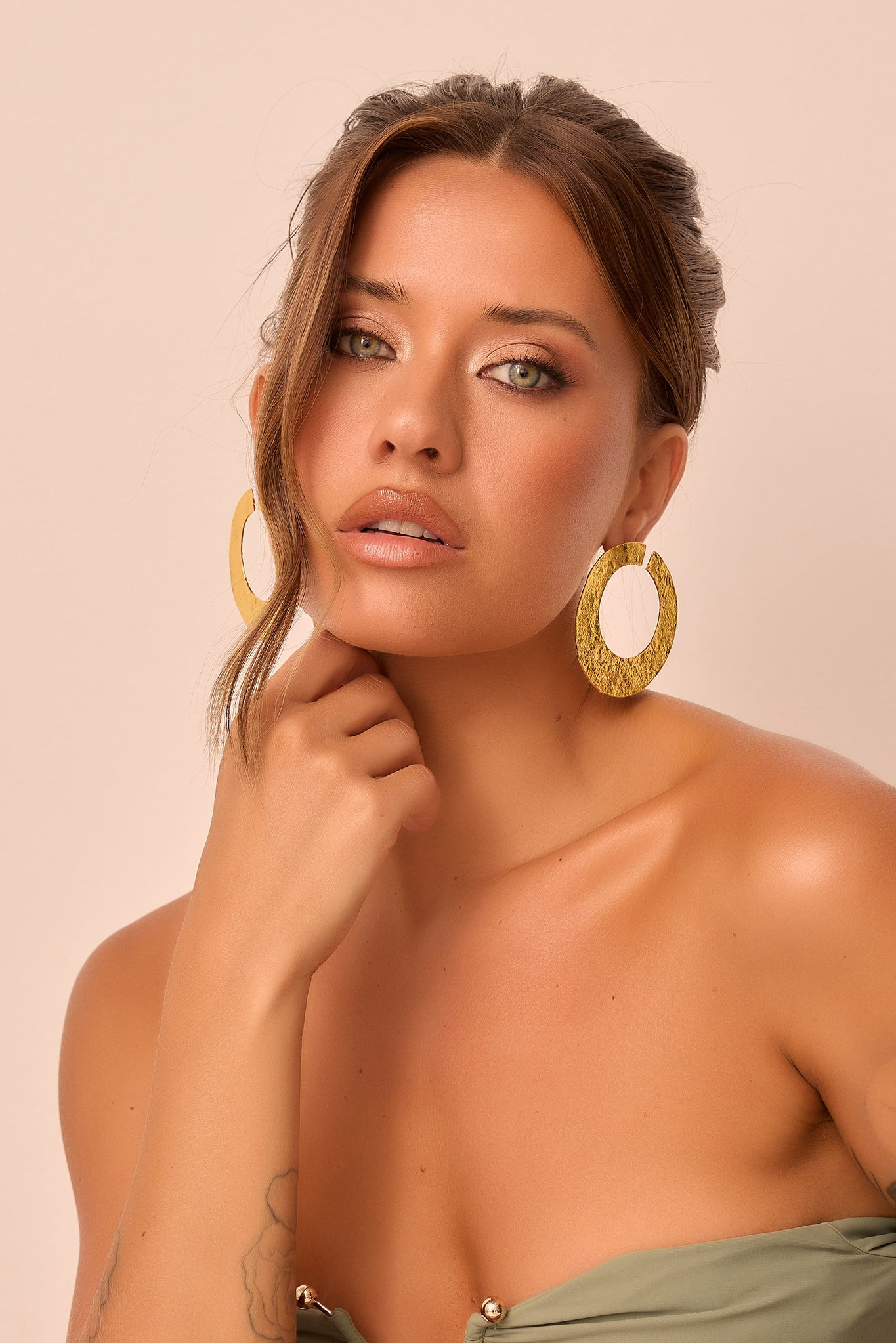 Vera Hoop Earrings - Gold