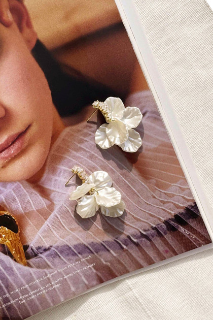 Petal Reverie Earrings - White