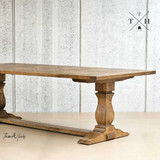 Profile view along the table’s length, emphasizing its 250cm size and design