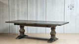 Side profile of the table extended to 260cm, suitable for larger gatherings
