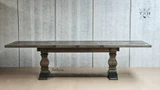 The table surface when extended to 260cm, emphasizing space for guests