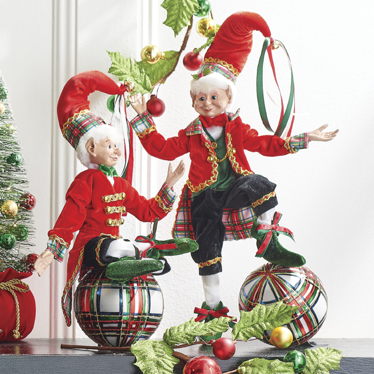 Raz 16 Tartan Plaid Posable Elf Christmas Figure, Raz Imports, Raz  Christmas, Décoration de Noël