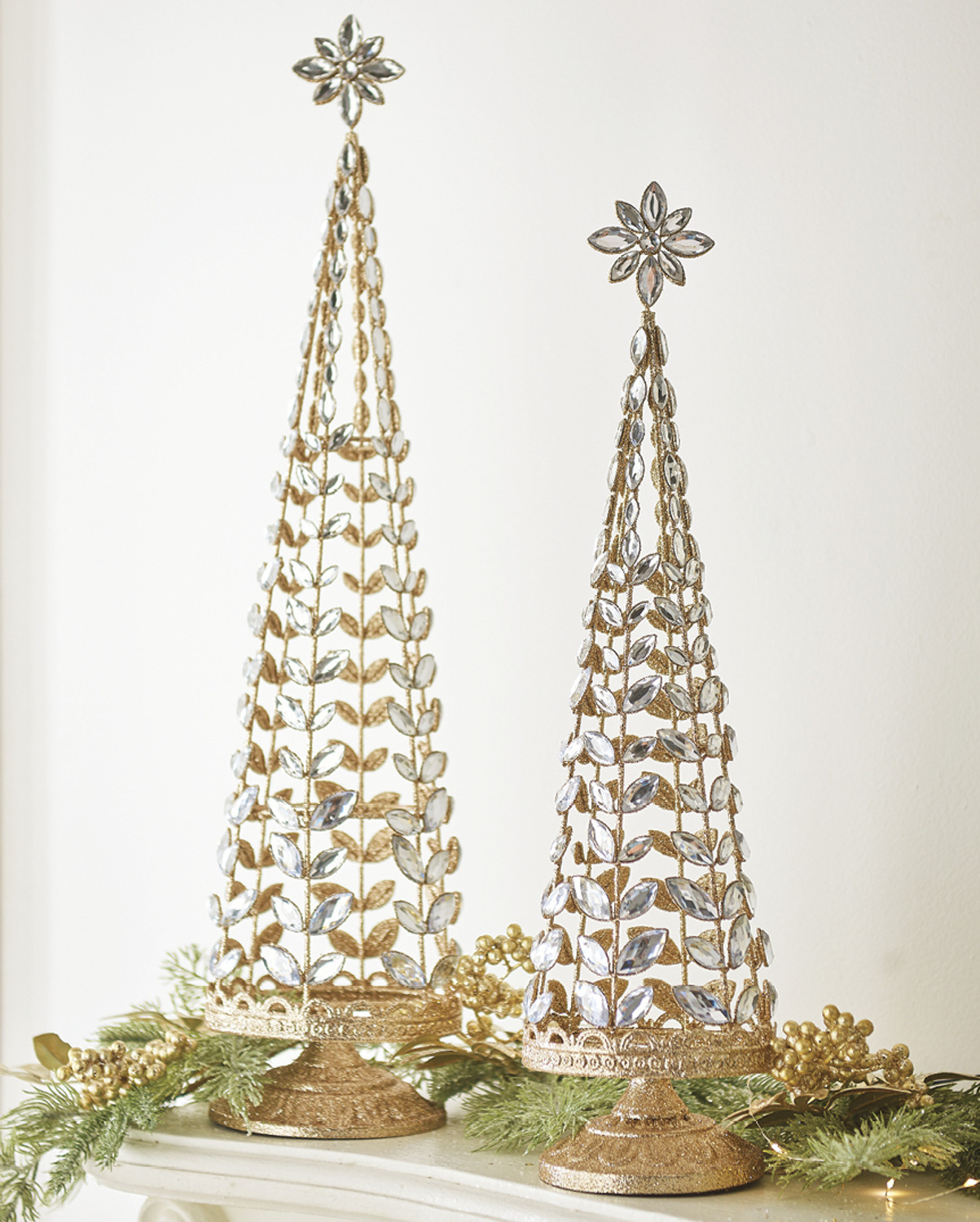 Large Pearls  Elegant christmas trees, Jeweled christmas trees