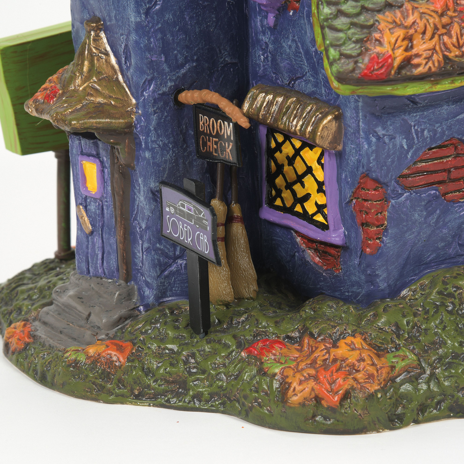 Department 56 Snow Village Halloween Monstertini's Nightclub