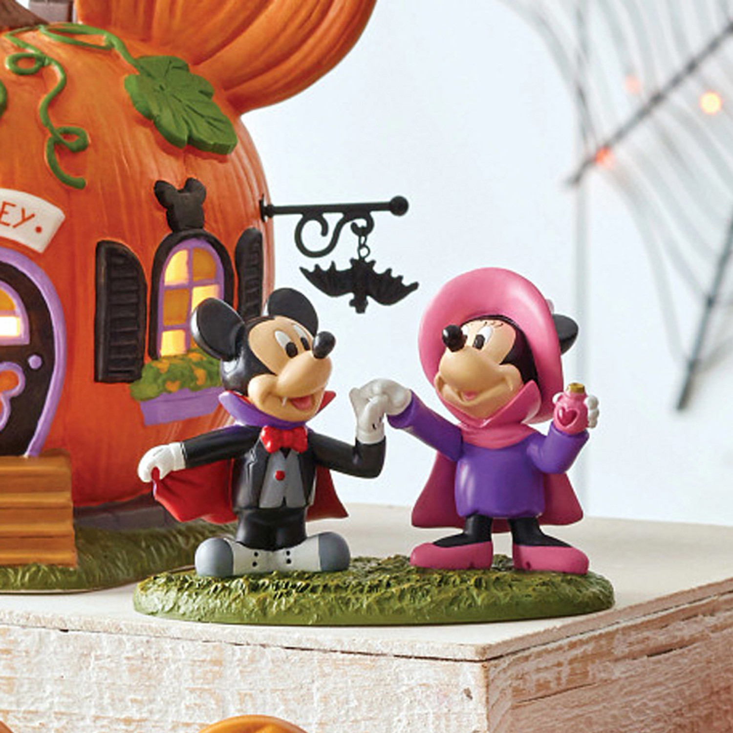 Department 56 Disney's Halloween Pumpkintown Village Mickey & Minnie's  Costume Fun Figure 6007728