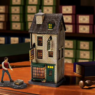 Department 56 Harry Potter Village Flourish and Blotts Building