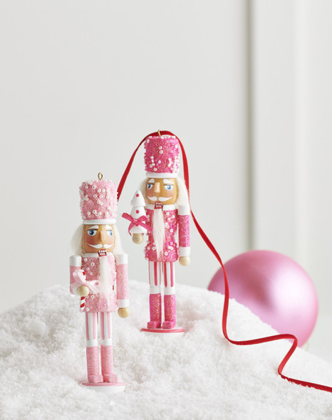 Raz 6" Set di 2 ornamenti natalizi con schiaccianoci rosa 4422937