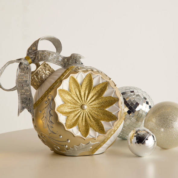 Raz 10" Vintage Gold and Silver Sitting Ornament Christmas Decoration 4530500 Raz 10" Vintage Gold and Silver Sitting Ornament Christmas Decoration 4530500
