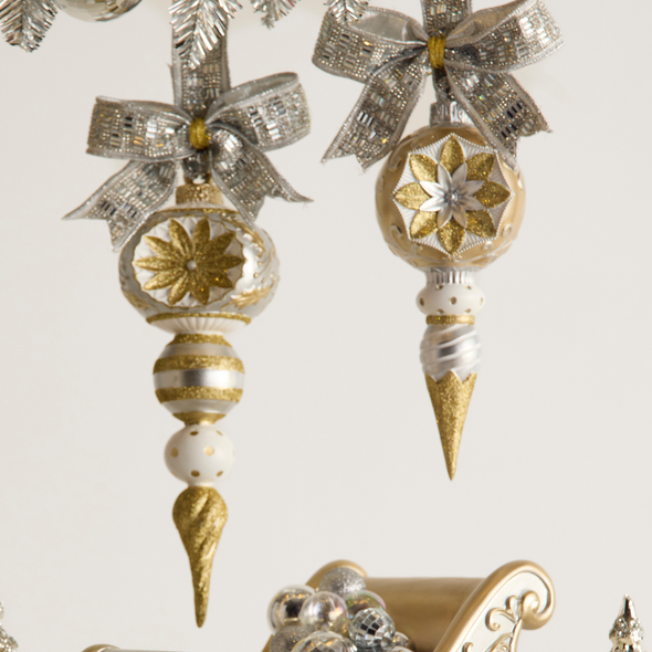 Raz 10" or 12" Gold and Silver Vintage Large Finial Ornament Raz 10" or 12" Gold and Silver Vintage Large Finial Ornament