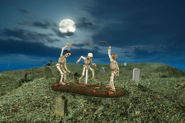 Department 56 Halloween Village Bones Double Dutch Figure 6018420