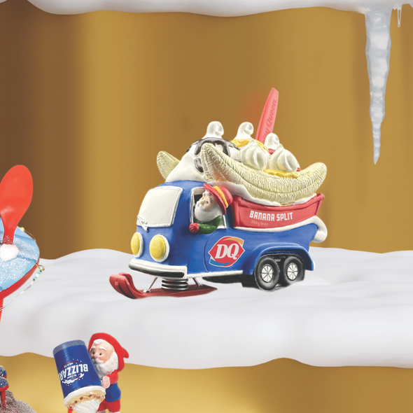 Department 56 North Pole Village Splits In A Blitz! Figure 6018319