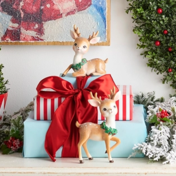 Raz 7.5" Set of 2 Baby Deer with Wreath Christmas Decoration 4611397
