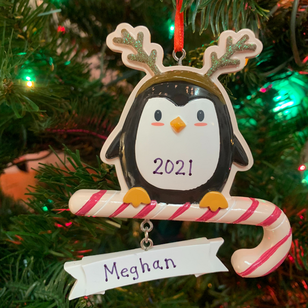 pretendente de pinguim de 4,25" usando chifres de enfeite de natal personalizado ou2185 -2