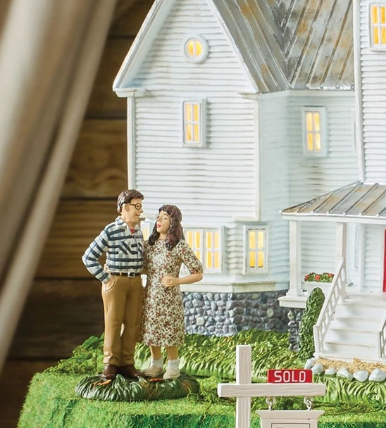 Department 56 Beetlejuice Village Mr. & Mrs. Maitland Figuur Exclusief 6014734 - huis op foto niet inbegrepen