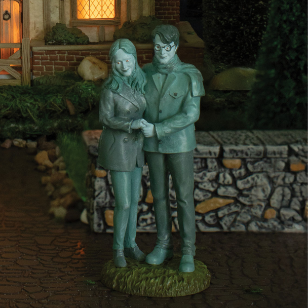 Department 56 Harry Potter Village Lily and James Potter 6018390