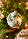 Raz 5" Stechpalmenblatt-Glaskugel-Weihnachtsschmuck 4322867