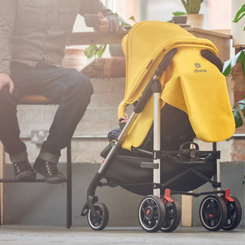 Stroller with clearance yellow wheels