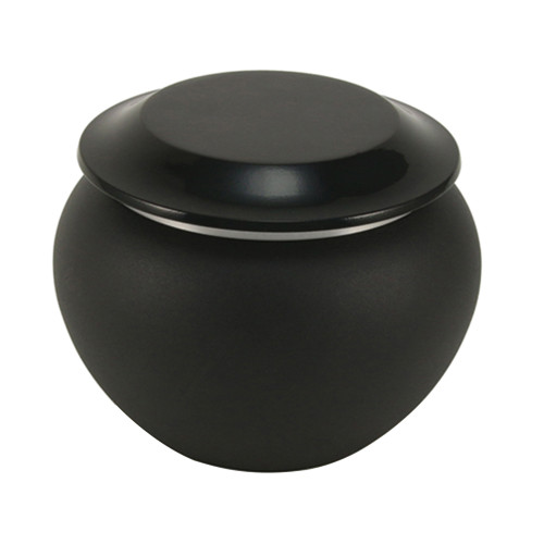Pagoda Onyx, Small Urn