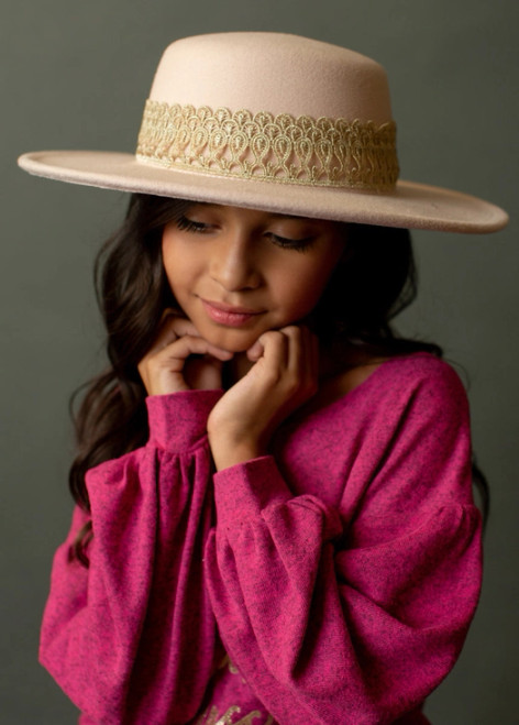 Girls Lace hat in Shell 