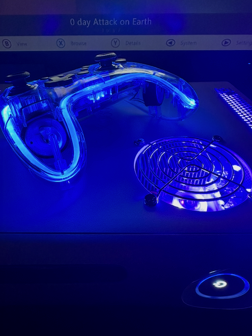 Custom Xbox 360 Phat RGH3 – White w/ Blue LEDs
