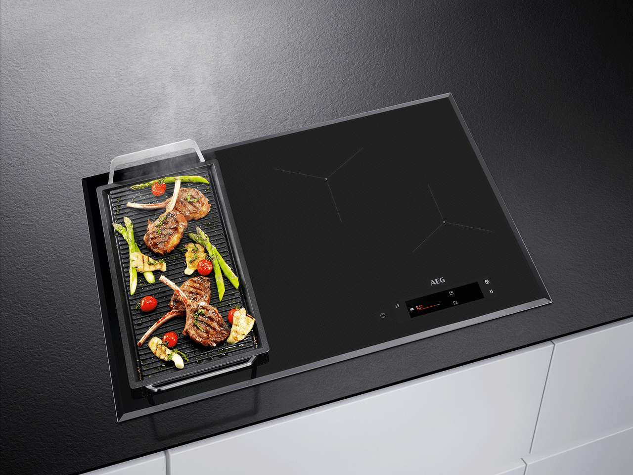 IAE84851FB  - 80cm SenseFry 4 Zone Induction Cooktop with FlexBridge - Black Ceramic Glass