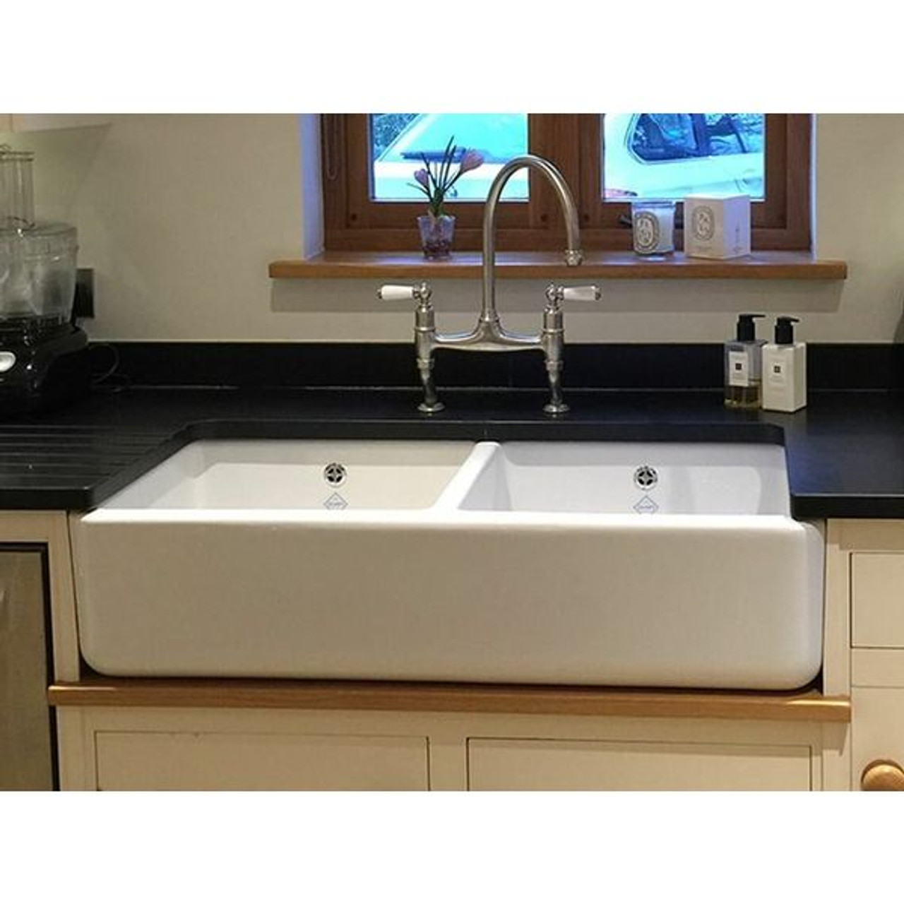 SCLD101WH - Shaws Double Bowl 1000 Fireclay Sink - White