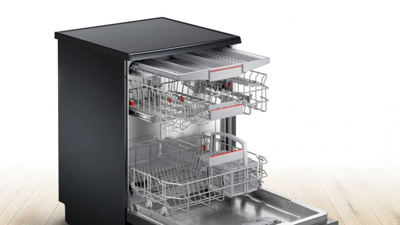 SMS4HVB01A - 60cm Series 4 Freestanding Dishwasher with Home Connect - Black