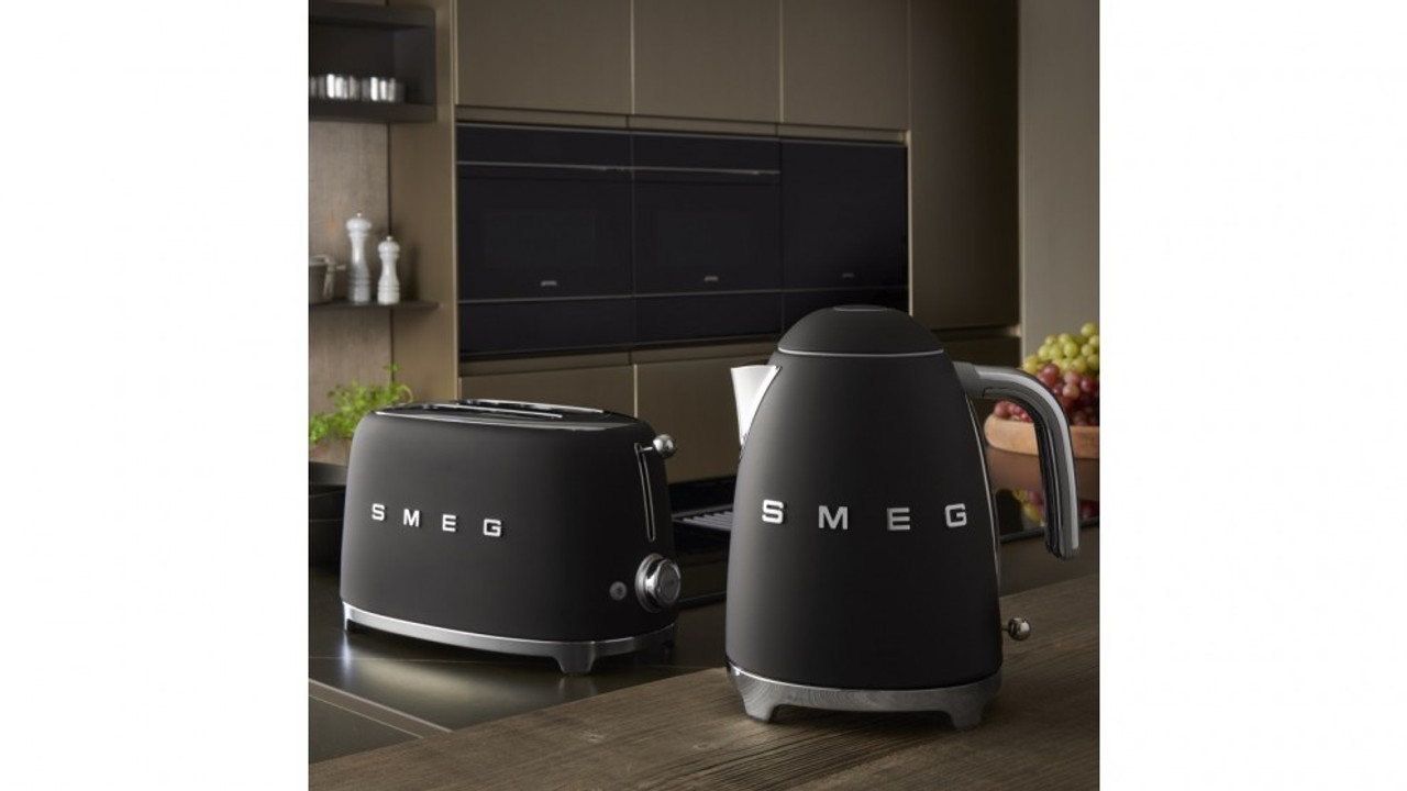 TSF01BLMAU - 2 Slice Toaster, 50's Retro Style Aesthetic, MATTE BLACK