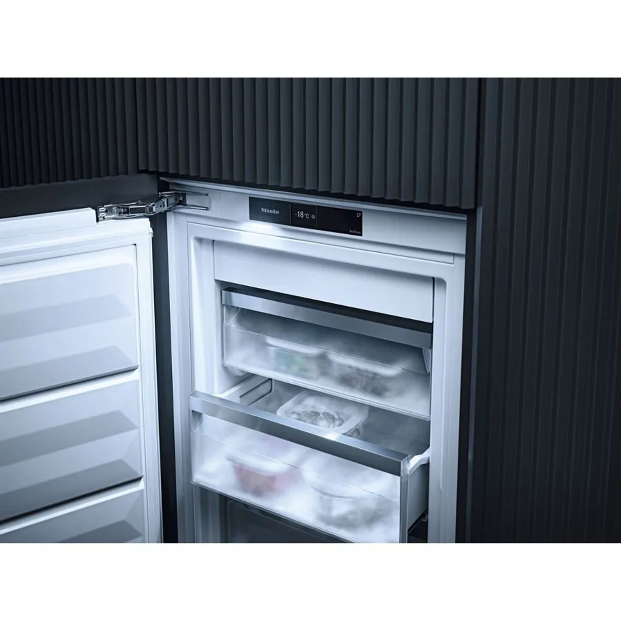 FNS7794E - 213l Integrated Column Freezer  - Integrated