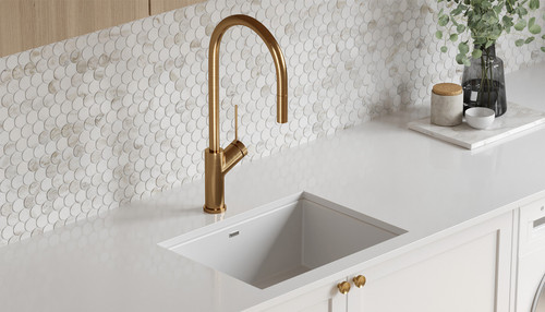 VT0398BG – Vilo Pull Out Mixer Tap - Brushed Gold
