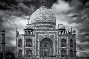 Taj Mahal in black and white Stretched Canvas Wall Art 16x24 inch