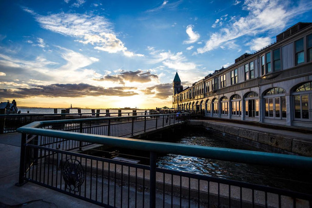 Manhattans Pier 1 During Dramatic Sunset Photo Print Stretched Canvas Wall Art 24x16 inch