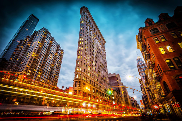 New York State of Mind Flatiron Building at Dusk Photo Photograph Cool Wall Decor Art Print Poster 18x12