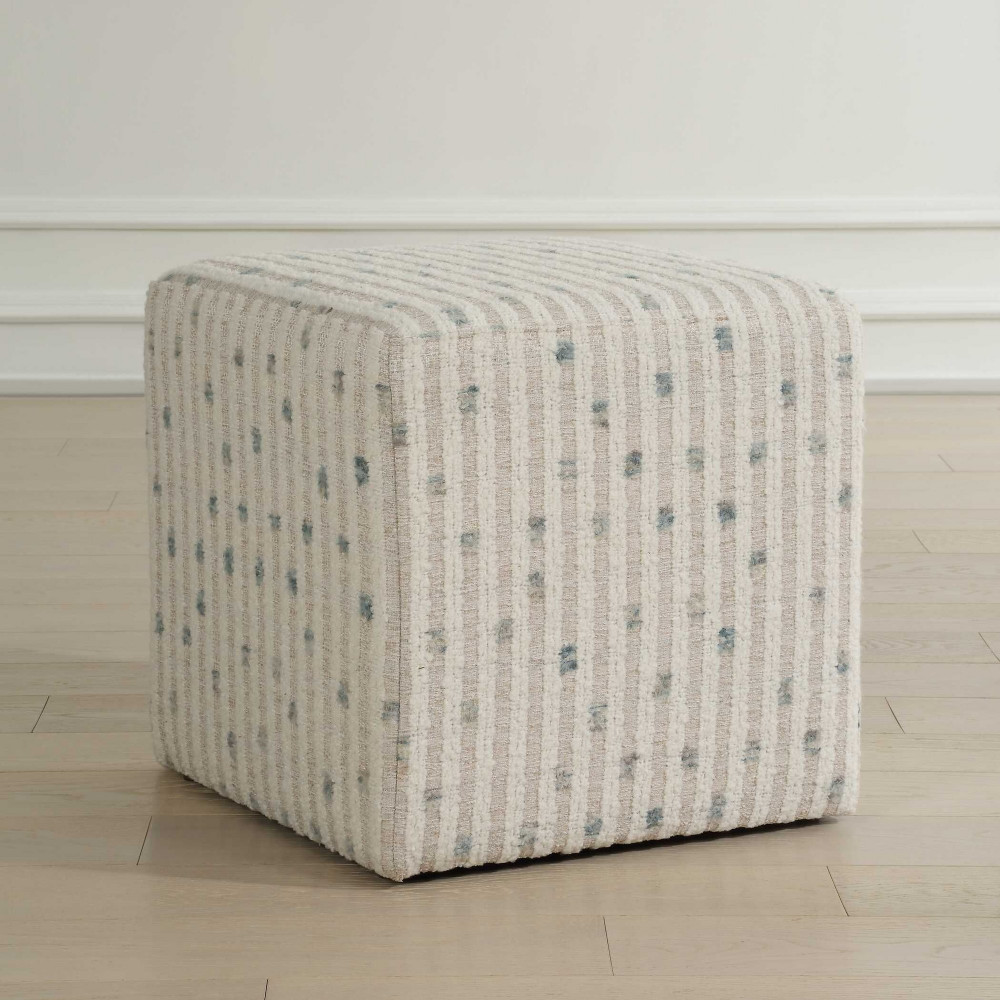 {"pim_id":"208_furn_5611_23914_b_new_2k","sku":"208_23914","media_type":"media"}