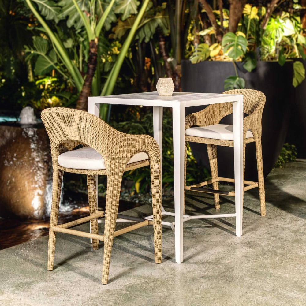 {"pim_id":"208_furn_7635_50238_a0_new_2k","sku":"208_50238","media_type":"media"}