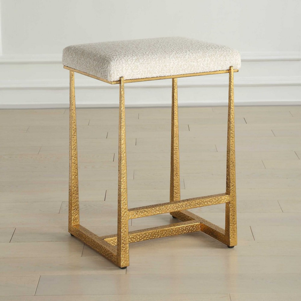 {"pim_id":"208_furn_7612_53030_a0_new_1k","sku":"208_53030_P","media_type":"media"}