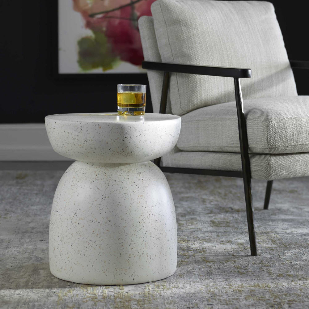 {"pim_id":"208_furn_4334_22966_b_new_2k","sku":"208_22966","media_type":"media"}
