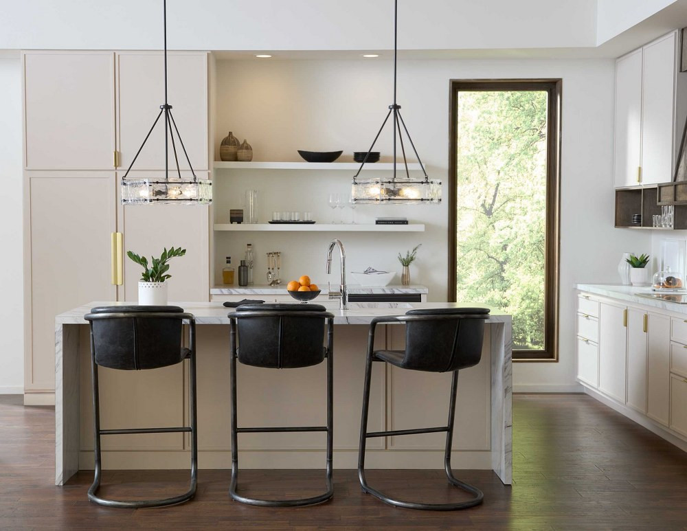 {"pim_id":"70_PROG_Rivera_Kitchen_P400354_31M_LightsOn_Alt_appshot_1k","sku":"70_P400354-31M","media_type":"media"}